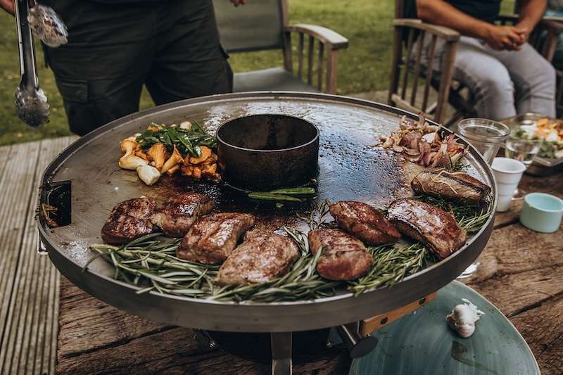 Monolith Kamado Grills 9 monolith kamado plancha mit tim